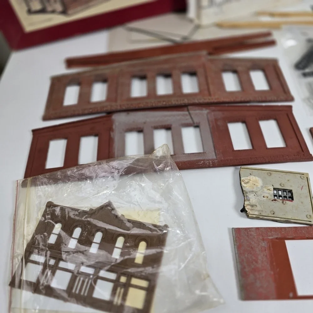 Korber Models HO Scale 3 Stall Roundhouse Kit No 104 PARTS REPAIR Incomplete Set